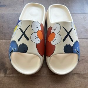 BRAND NEW ELMO & COOKIE MONSTER SLIDES